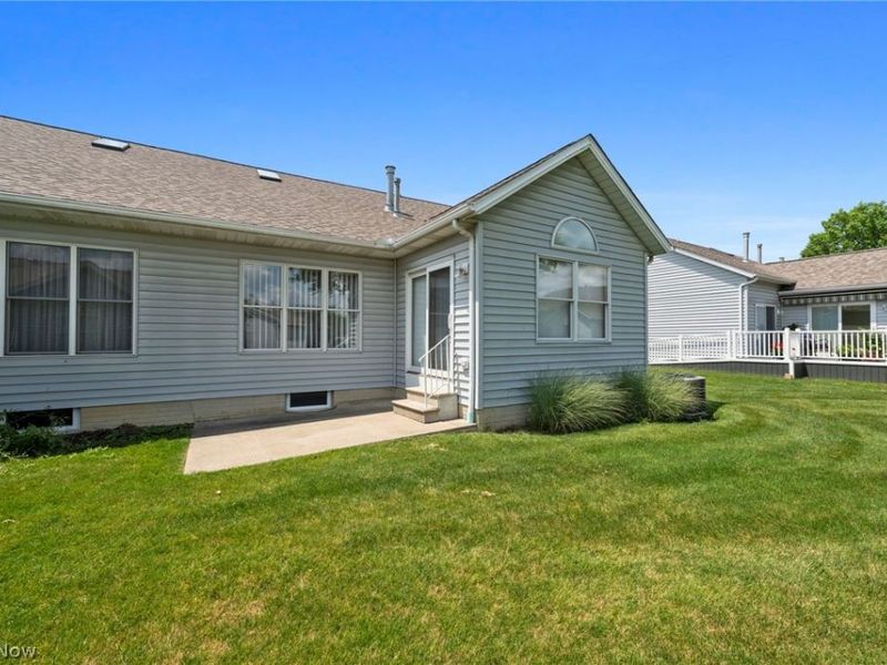 126 Augusta Drive, Elyria, OH 44035 Photo 5