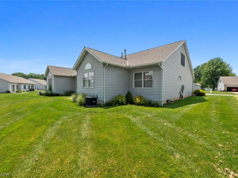 126 Augusta Drive, Elyria, OH 44035 Photo 7