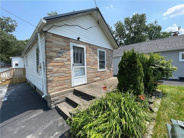 959 Erie Ave Avenue , North Tonawanda, NY 14120