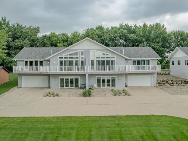 15398 250th Ave, Spirit Lake, IA 51360