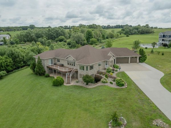 25329 182nd St , Spirit Lake, IA 51360