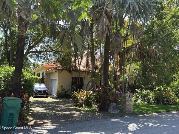 14610 SW 99th Avenue , Miami, FL 33175