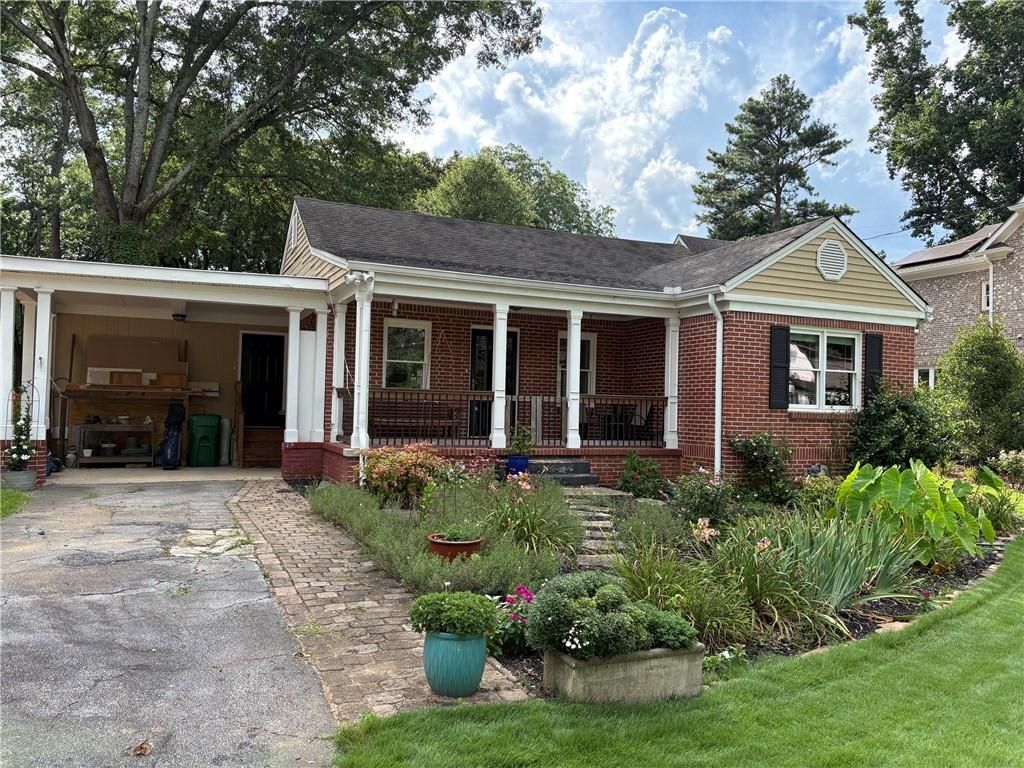 1232 Kingsley Circle Ne, Atlanta, GA 30324 Main Photo