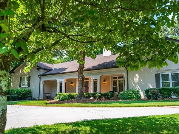 1025 Stonegate Court, Roswell, GA 30075