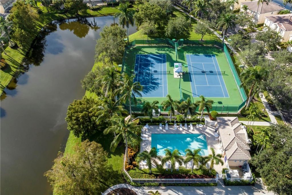 435 Capistrano Drive, Palm Beach Gardens, FL 33410 Photo