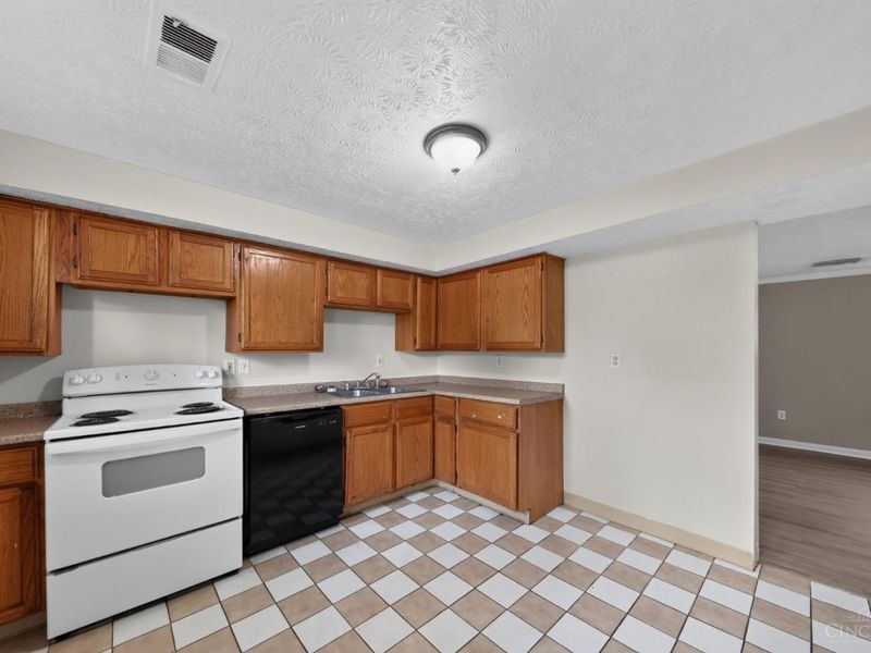 2743 Springdale Road, Colerain Township, OH 45251 Photo 13