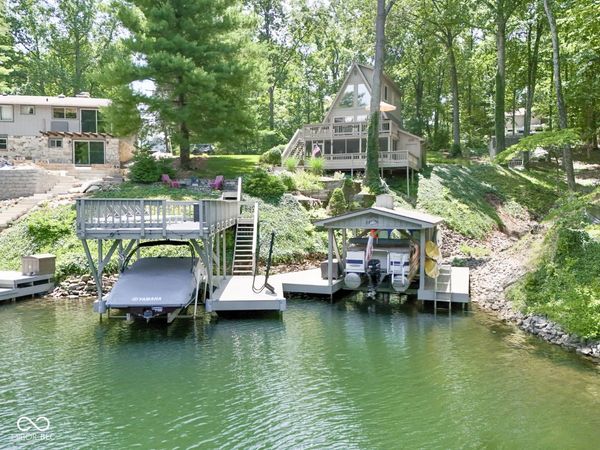 6250 Grosbeak Court, Nineveh, IN 46164