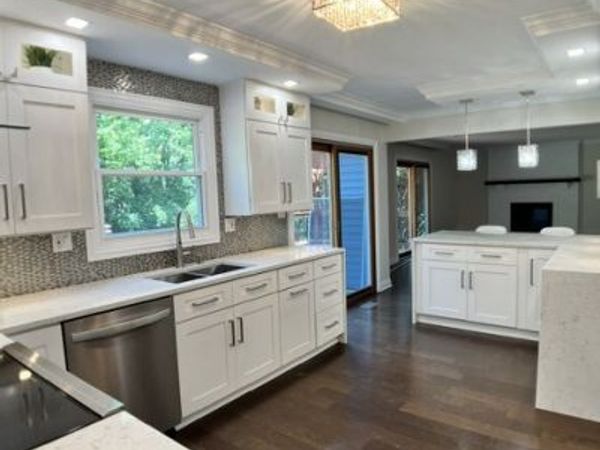 1153 Hyde Park Lane, Naperville, IL 60565