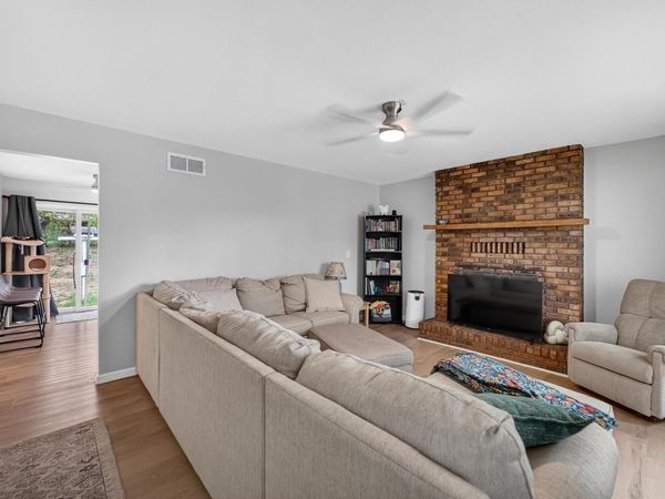 1121 Debra Lane, Madison, WI 53704