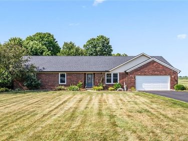 14991 Charm Hill Drive, Sidney, OH 45365