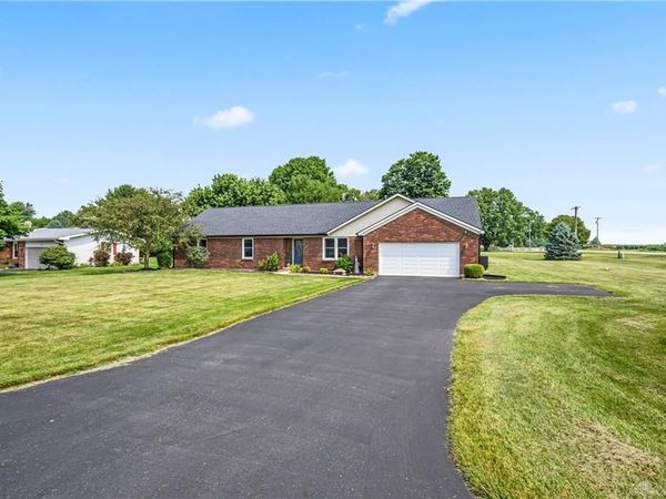 14991 Charm Hill Drive, Sidney, OH 45365