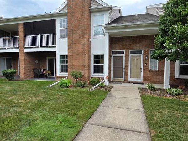 46246 Baldwin Drive, Macomb Twp, MI 48044