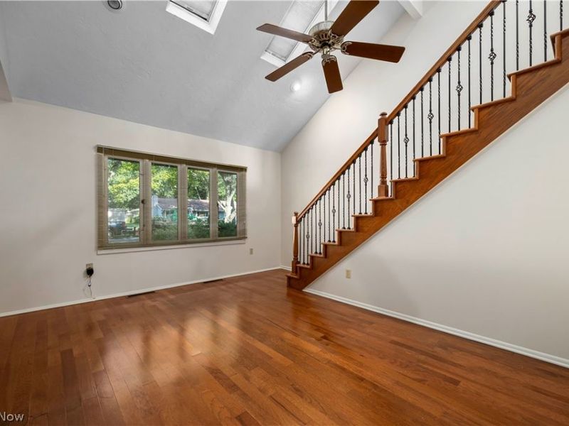 231 Sunset Drive, Berea, OH 44017 Photo 8
