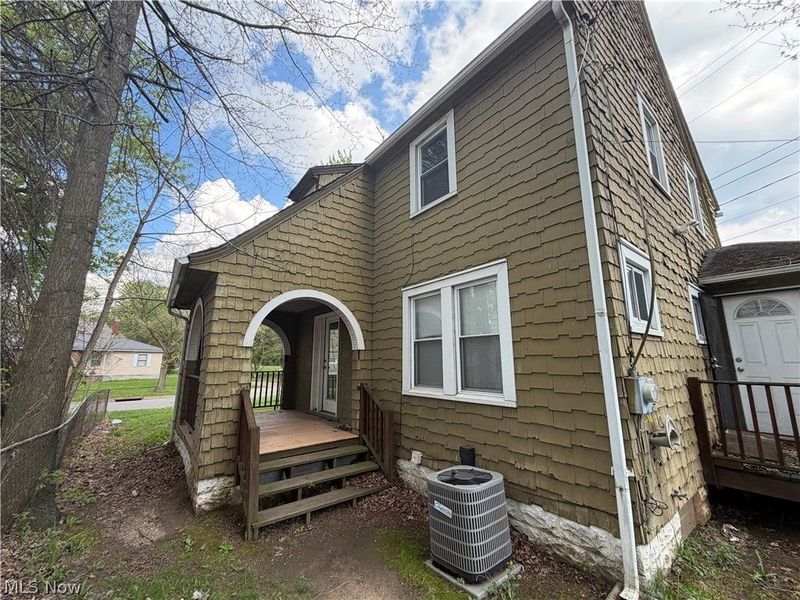 918 Frederick Boulevard, Akron, OH 44320 Photo 3