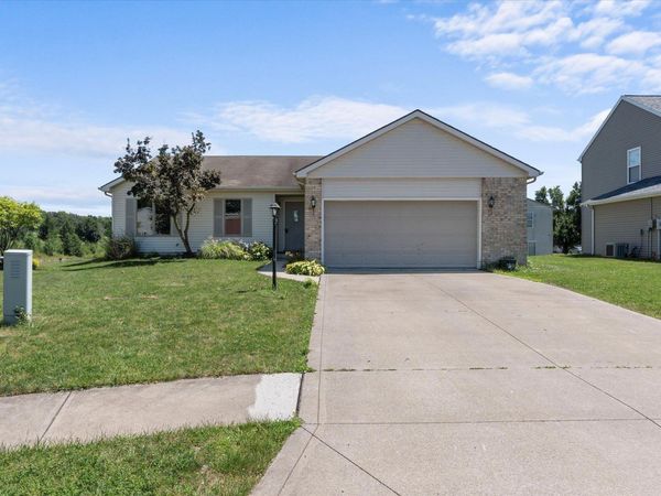 9928 Ballymore Drive, Fort Wayne, IN 46835