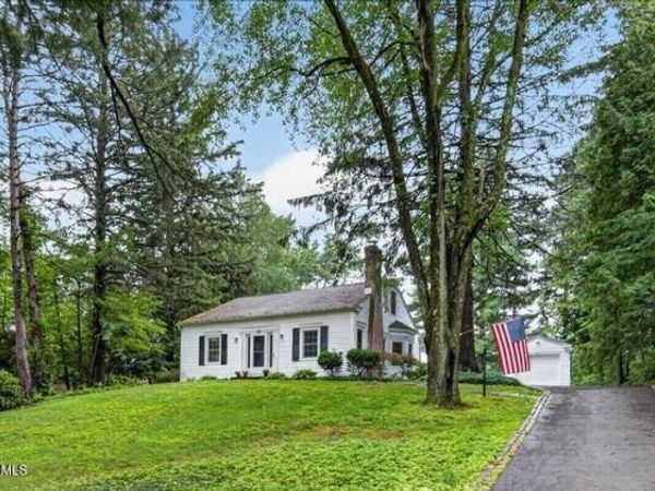61 Upper Loudon Road, Loudonville, NY 12211