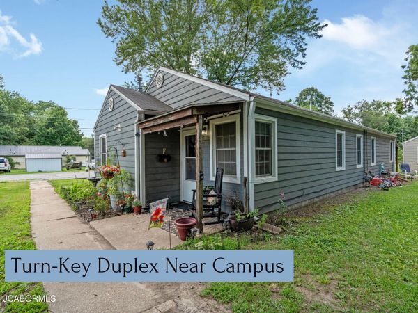 1818 S CARR AVENUE, Sedalia, MO 65301