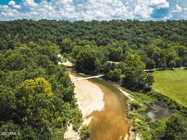000 GREEN RIDGE DRIVE, Climax Springs, MO 65324