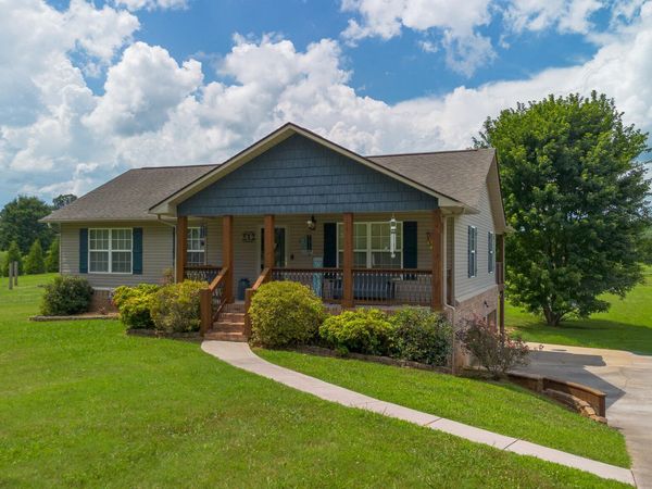 512 Oxford Rd, Jefferson City, TN 37760