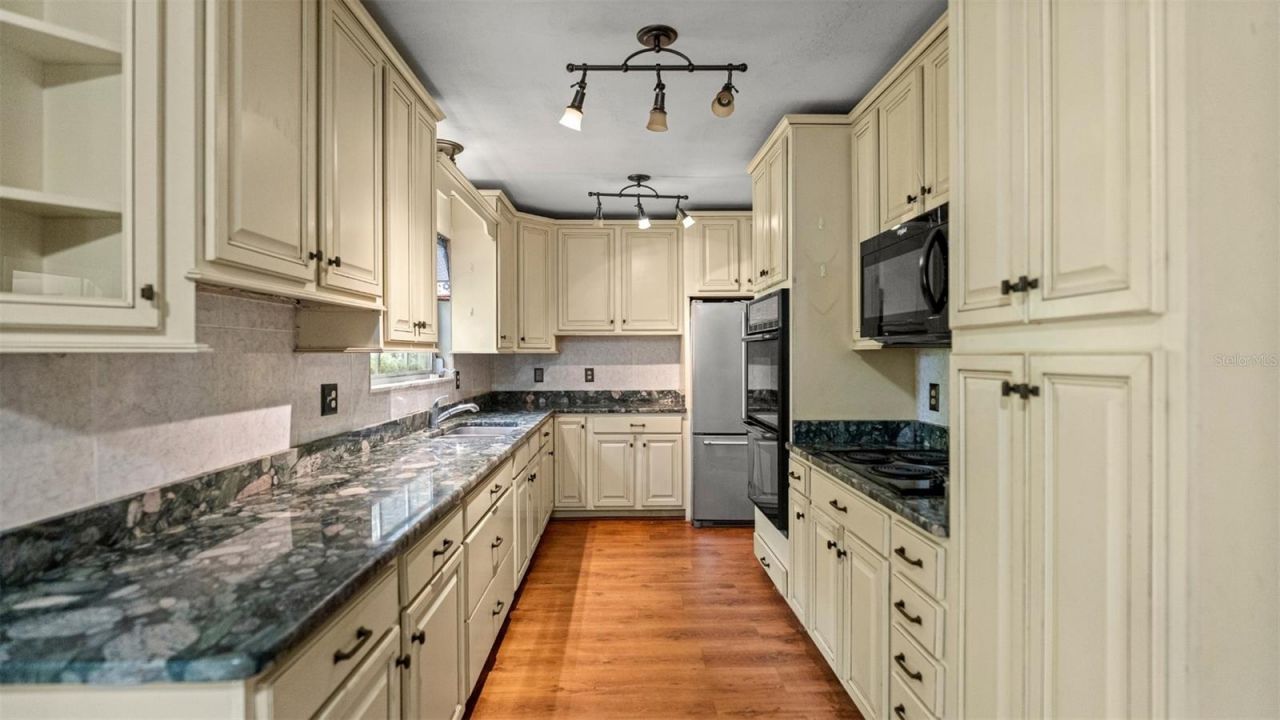 1237 Cardinal Lane, Deland, FL 32720 Photo
