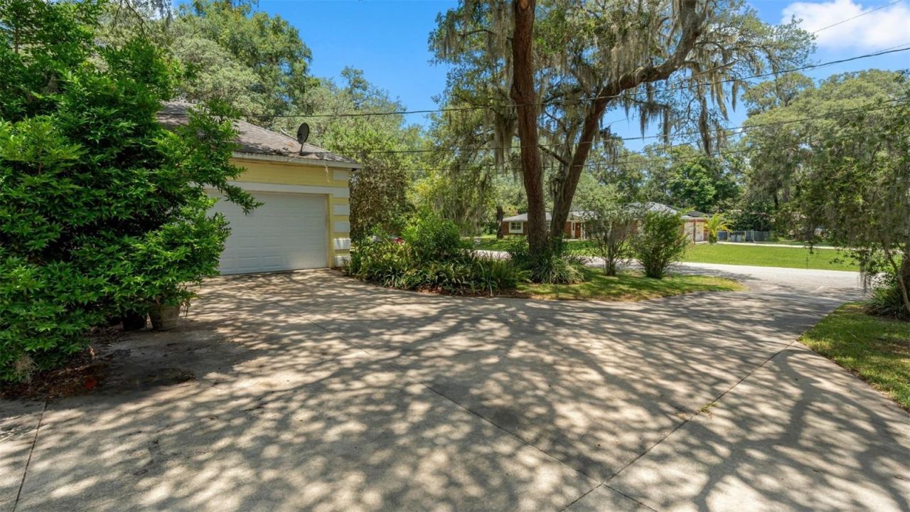 1237 Cardinal Lane, Deland, FL 32720 Photo