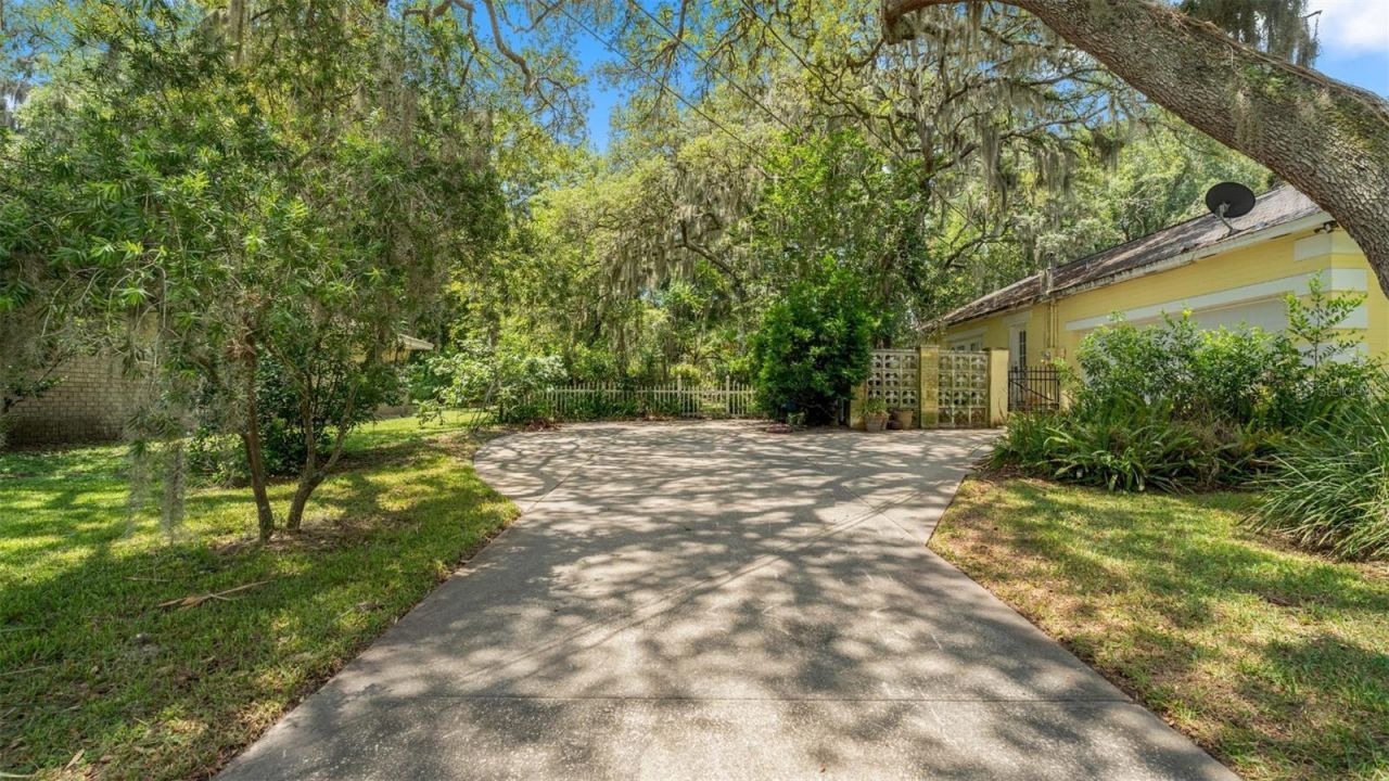 1237 Cardinal Lane, Deland, FL 32720 Photo