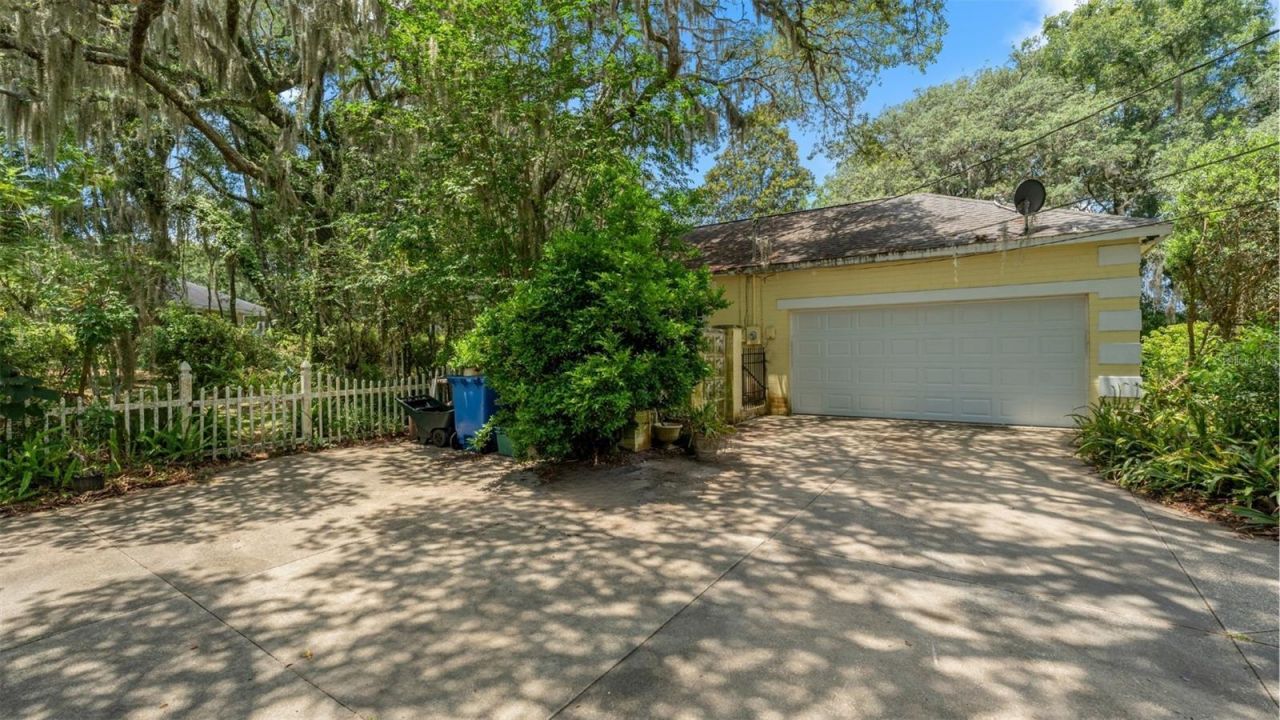 1237 Cardinal Lane, Deland, FL 32720 Photo