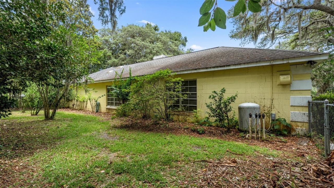 1237 Cardinal Lane, Deland, FL 32720 Photo