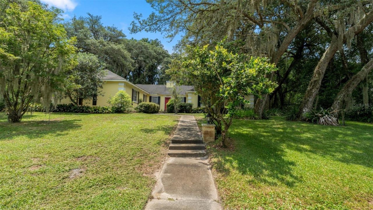 1237 Cardinal Lane, Deland, FL 32720 Photo