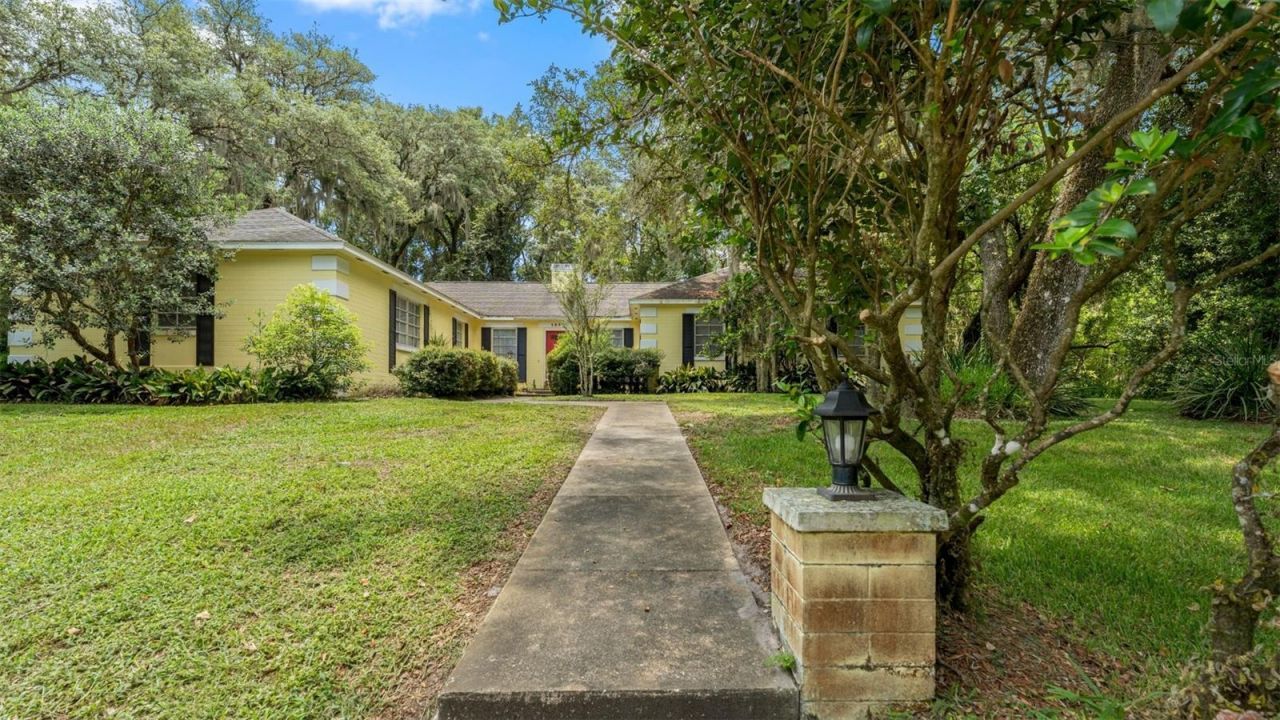 1237 Cardinal Lane, Deland, FL 32720 Photo