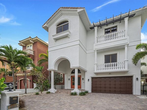 9550 W GULF BOULEVARD , TREASURE ISLAND, FL 33706