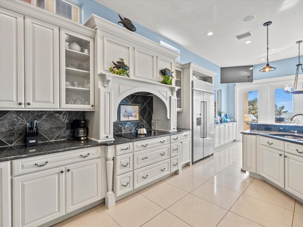 9550 W Gulf Boulevard, Treasure Island, FL 33706 Photo