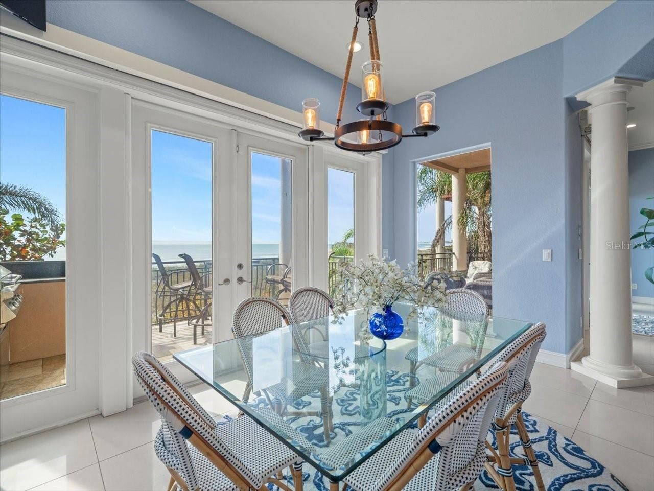 9550 W Gulf Boulevard, Treasure Island, FL 33706 Photo