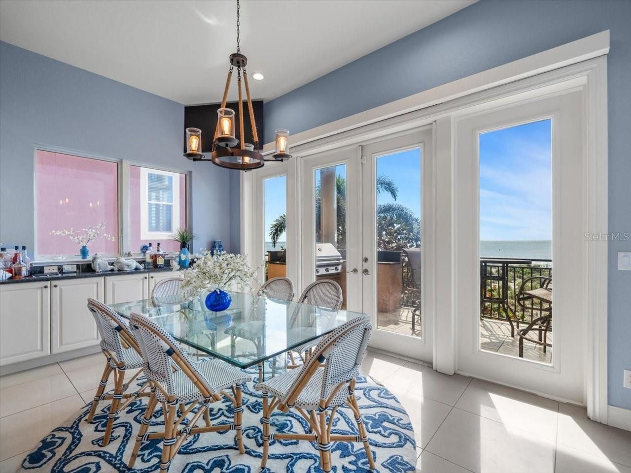 9550 W Gulf Boulevard, Treasure Island, FL 33706 Photo