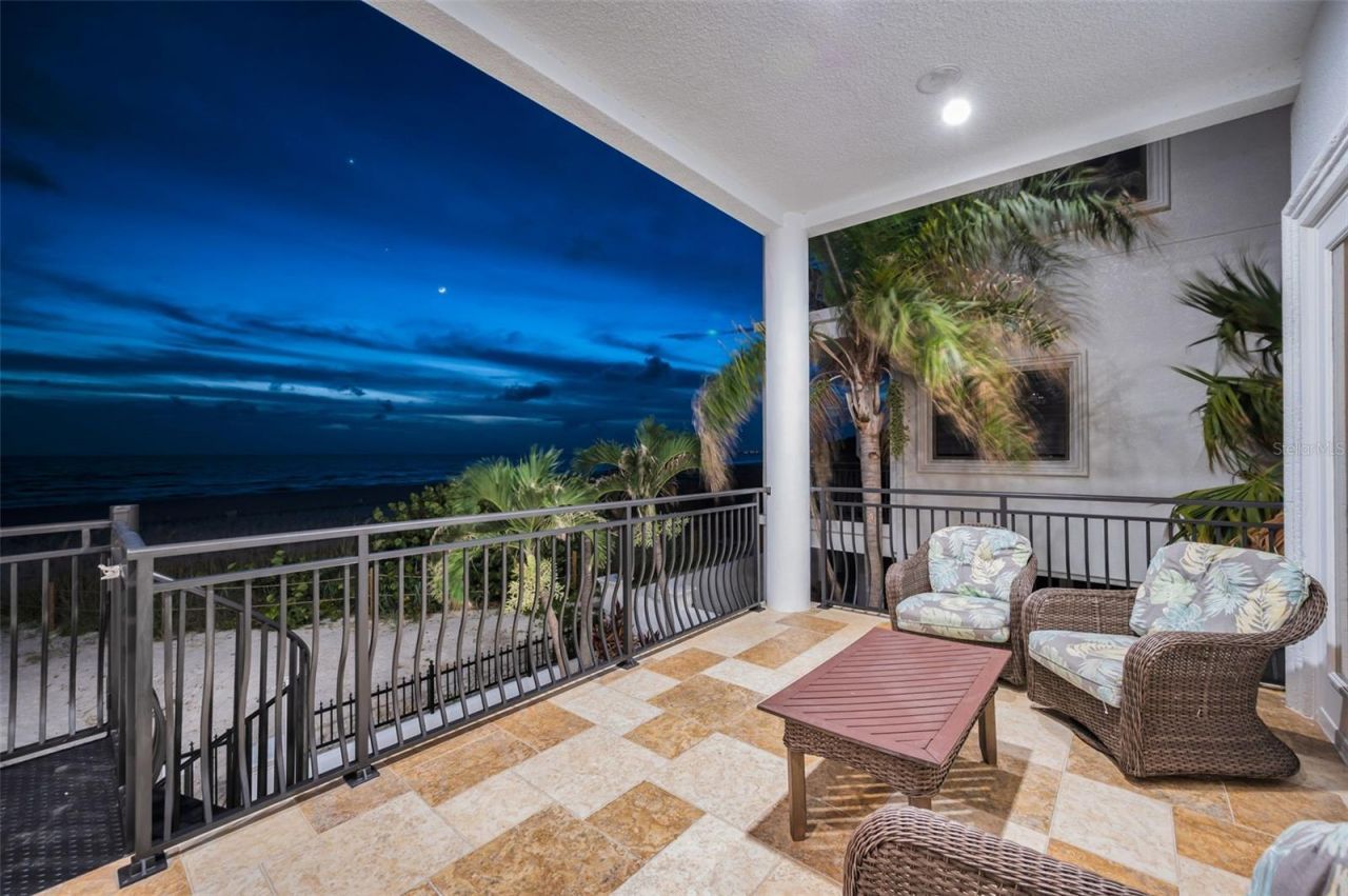 9550 W Gulf Boulevard, Treasure Island, FL 33706 Photo