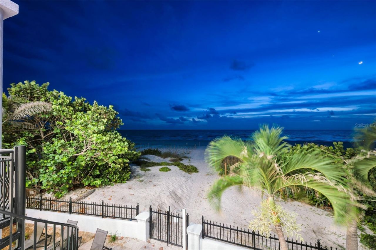 9550 W Gulf Boulevard, Treasure Island, FL 33706 Photo