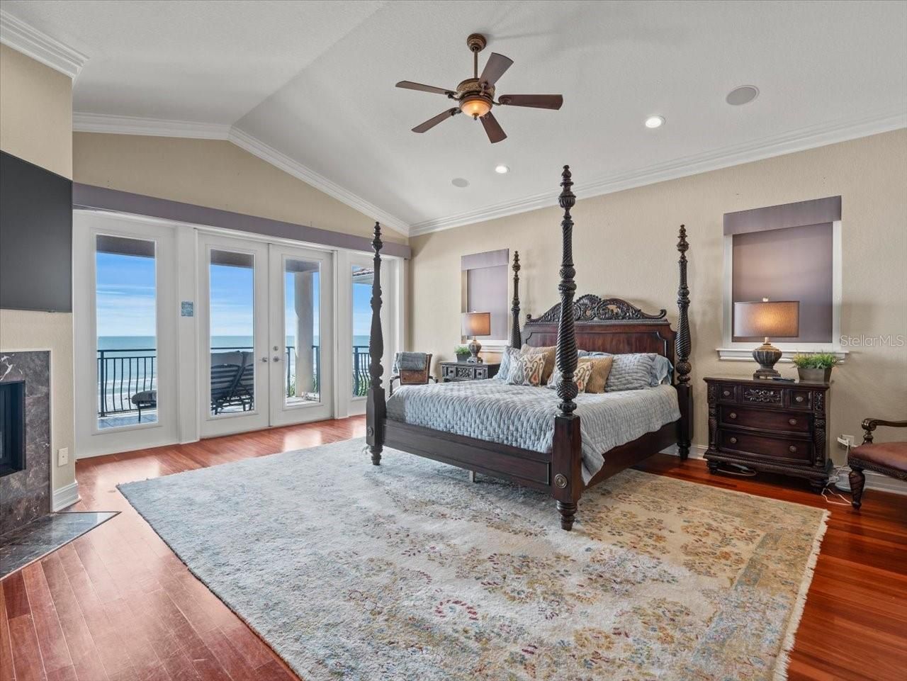 9550 W Gulf Boulevard, Treasure Island, FL 33706 Photo
