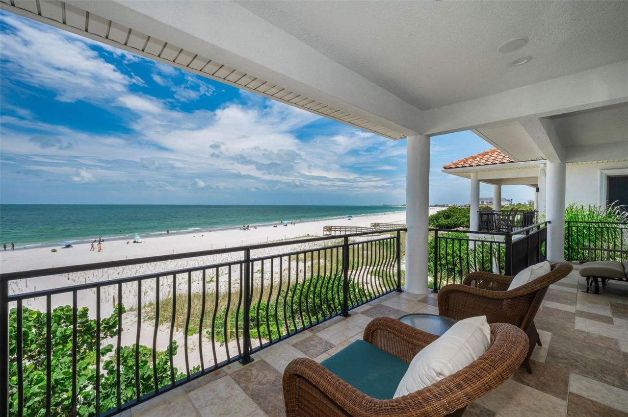 9550 W Gulf Boulevard, Treasure Island, FL 33706 Photo