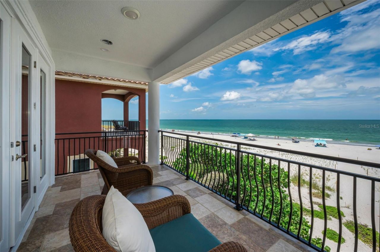 9550 W Gulf Boulevard, Treasure Island, FL 33706 Photo