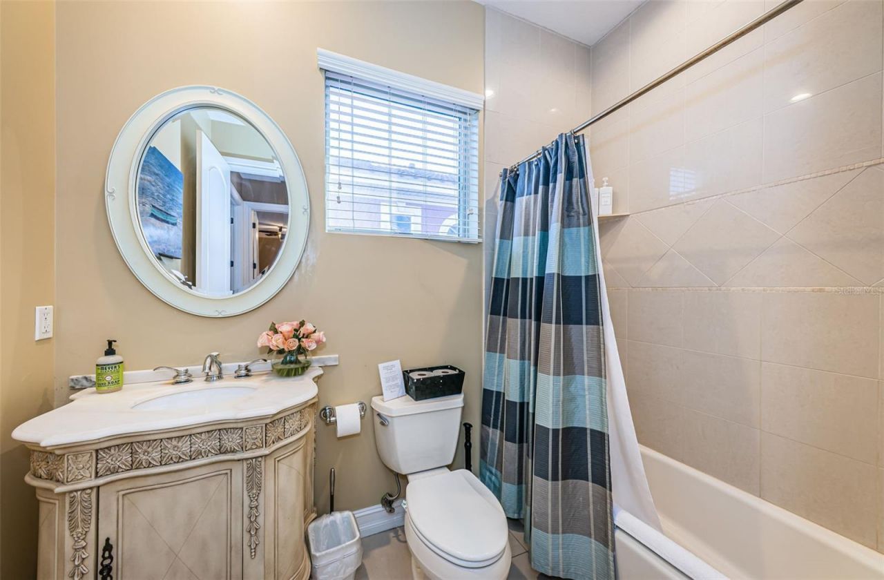 9550 W Gulf Boulevard, Treasure Island, FL 33706 Photo