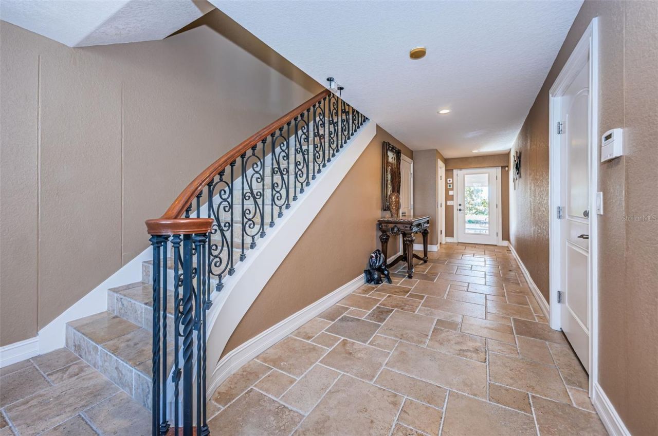 9550 W Gulf Boulevard, Treasure Island, FL 33706 Photo
