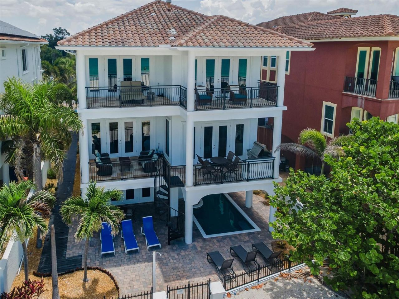 9550 W Gulf Boulevard, Treasure Island, FL 33706 Photo