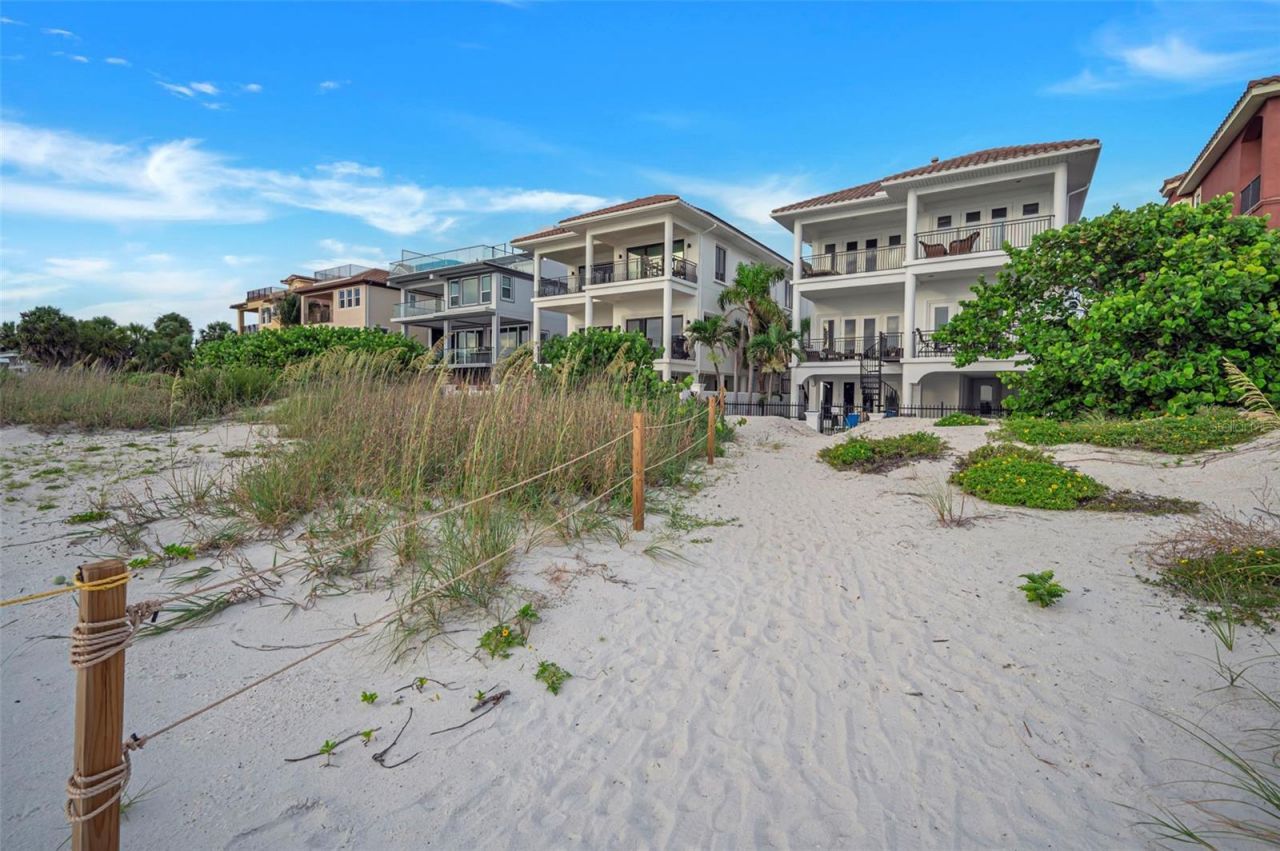 9550 W Gulf Boulevard, Treasure Island, FL 33706 Photo