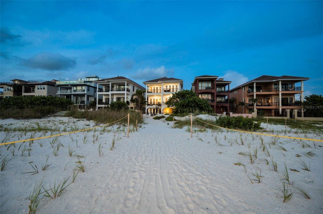 9550 W Gulf Boulevard, Treasure Island, FL 33706 Photo