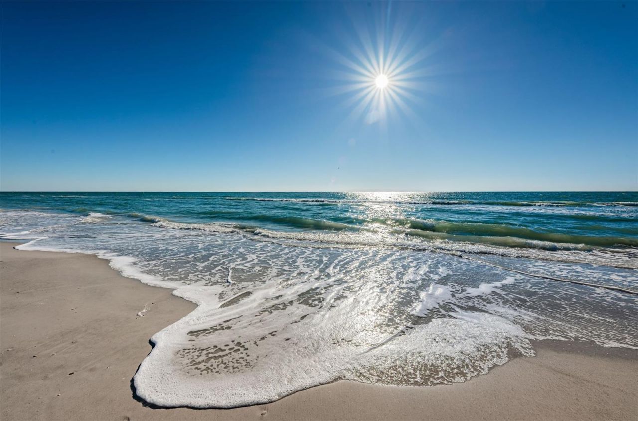 9550 W Gulf Boulevard, Treasure Island, FL 33706 Photo