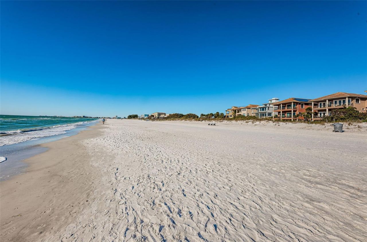 9550 W Gulf Boulevard, Treasure Island, FL 33706 Photo