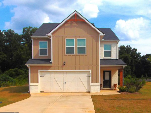 110 Red Barn Court, Perry, GA 31069