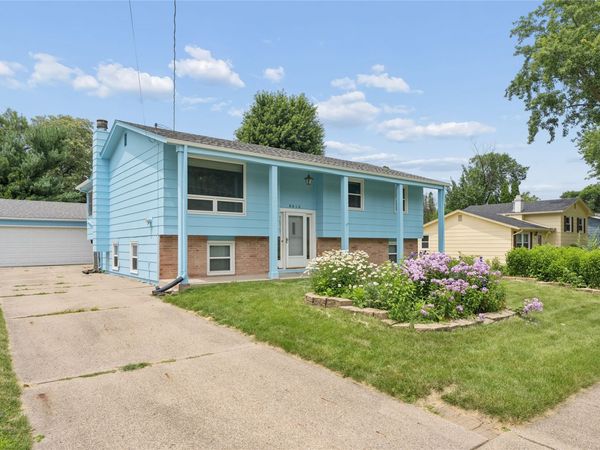 4410 64th Street, Urbandale, IA 50322