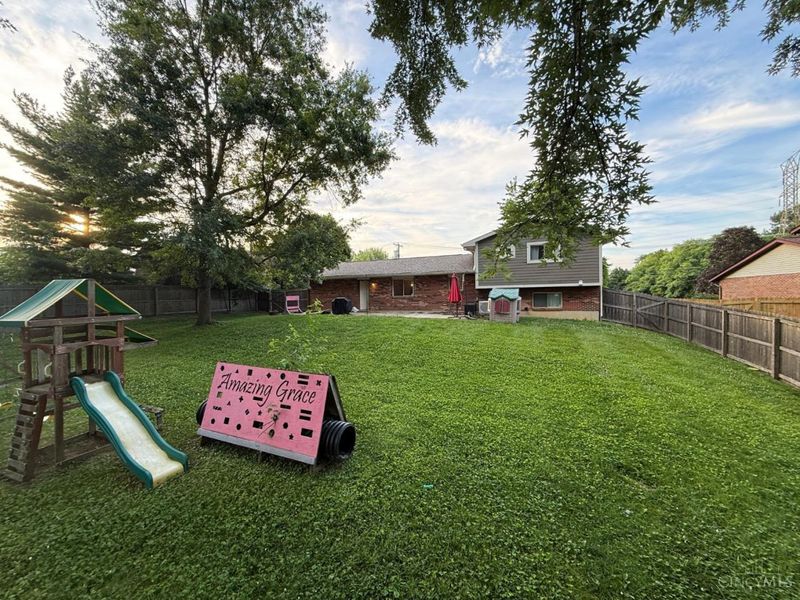 1831 Augusta Boulevard, Fairfield, OH 45014 Photo 2
