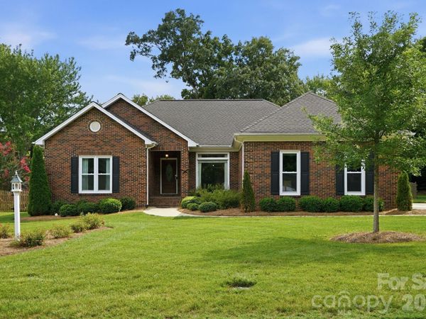 1423 Porch Swing Lane, Matthews, NC 28104
